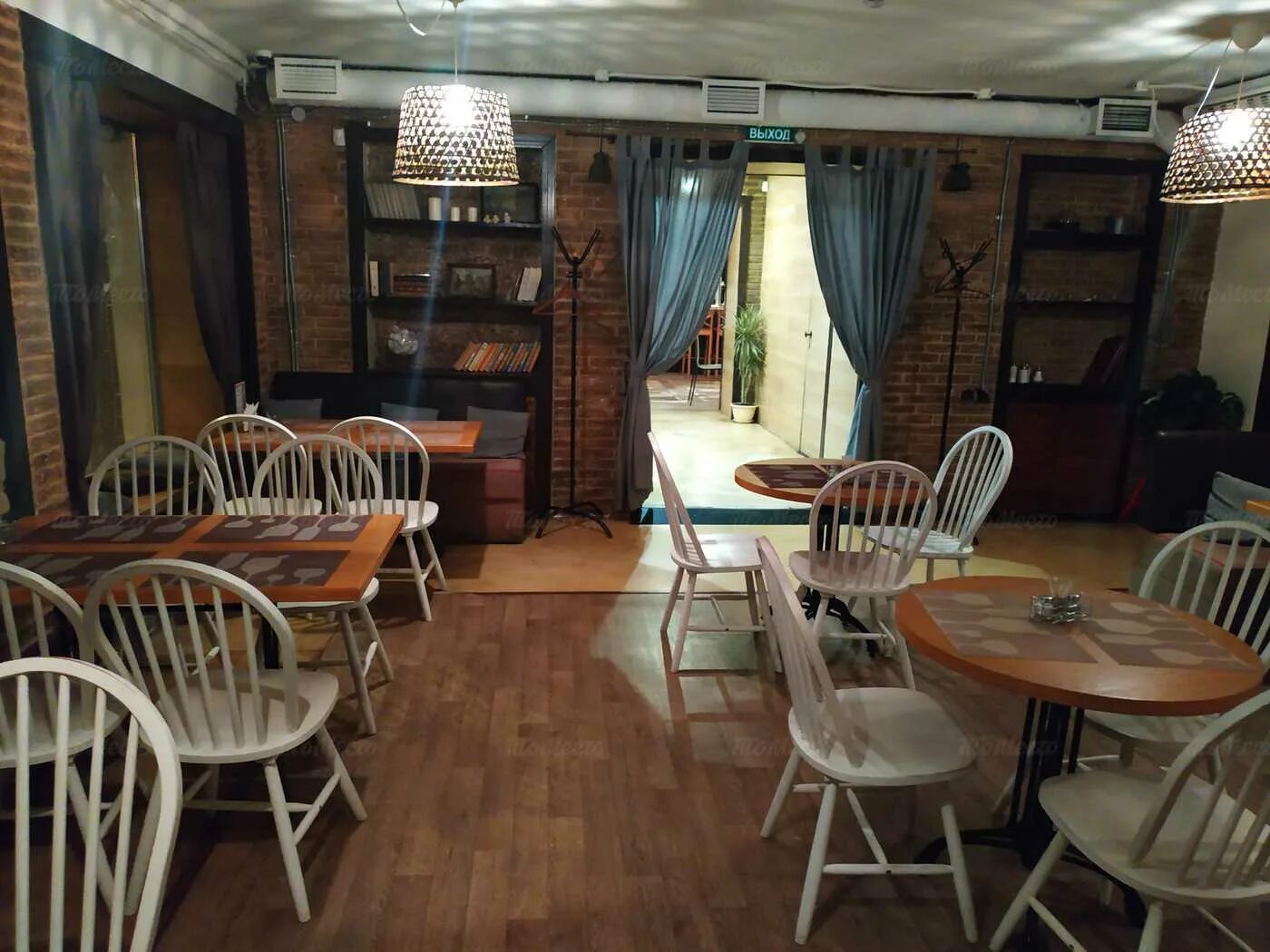 Санкт-петербург лиговский проспект 25 макколи. Санкт-петербург лиговский проспект 25 макколи. Кофейня номер 1 на лиговском. Кафе 1 лиговский. Кафе на лиговском проспекте.