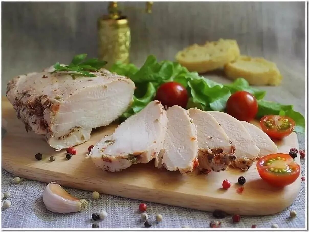 Куриное филе жиры. Куриная грудка. вареная куриная грудка. филе куриное. блюда из куриной грудки.