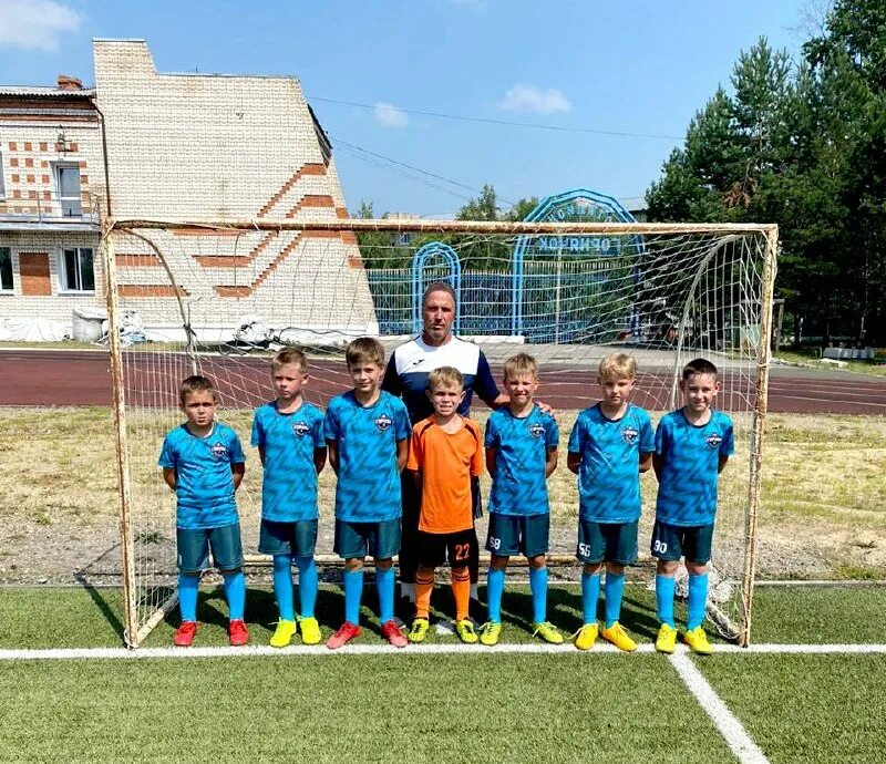 футбол фото. база академии зенит. луч благовещенск футбол. министерство по физической культуре и спорту амурской области. база динамо благовещенск моховая падь.