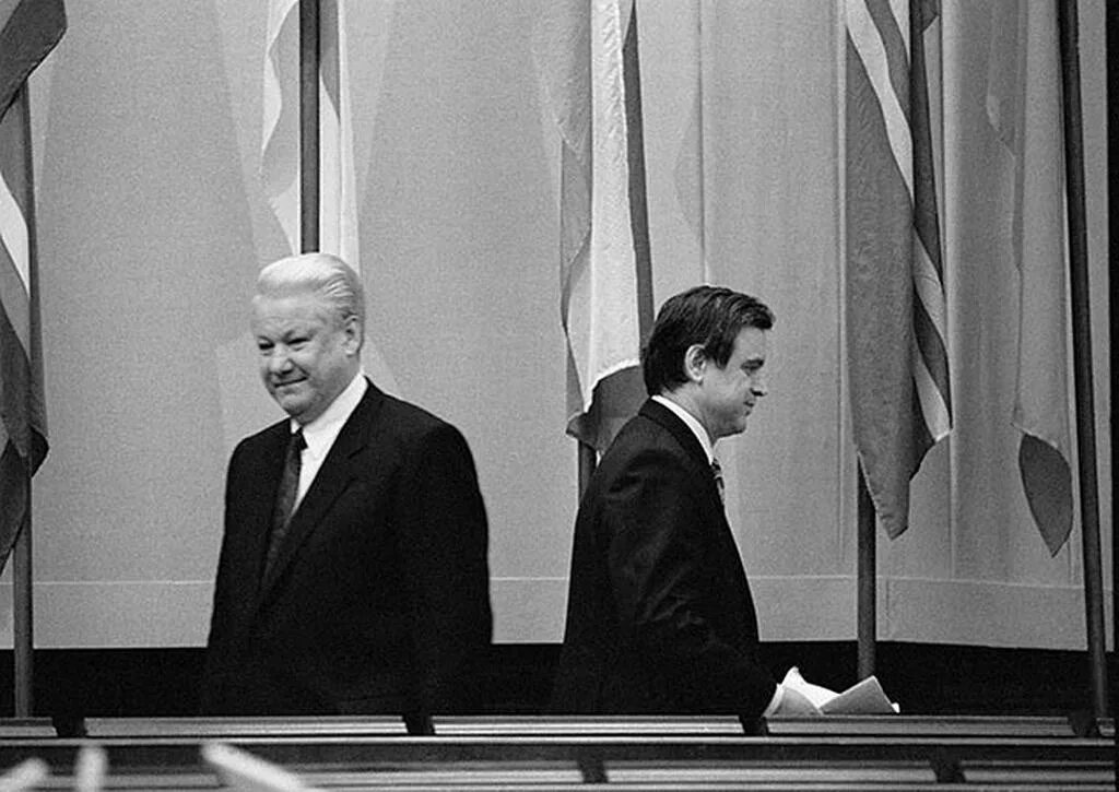 Верховный совет конституция 1993. Ельцин Руцкой Хасбулатов. Хасбулатов и Ельцин 1993. Ельцин и Хасбулатов 1992. Ельцин и Хасбулатов 1991.