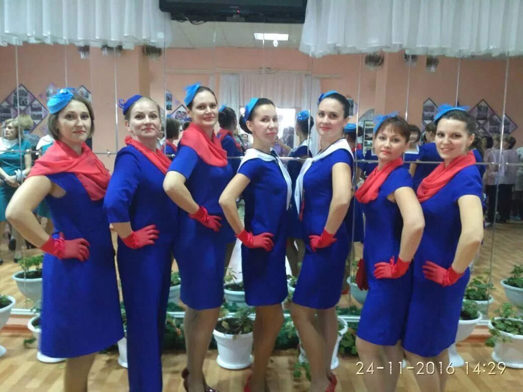 Форма для воспитателя доу. Униформа для педагогов детского сада. костюм для воспитателя детского сада. младший воспитатель одежда. форма одежды воспитателя.