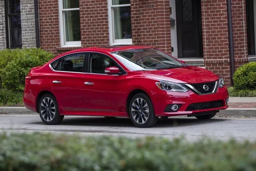Новый седан Nissan Sentra - названы цены