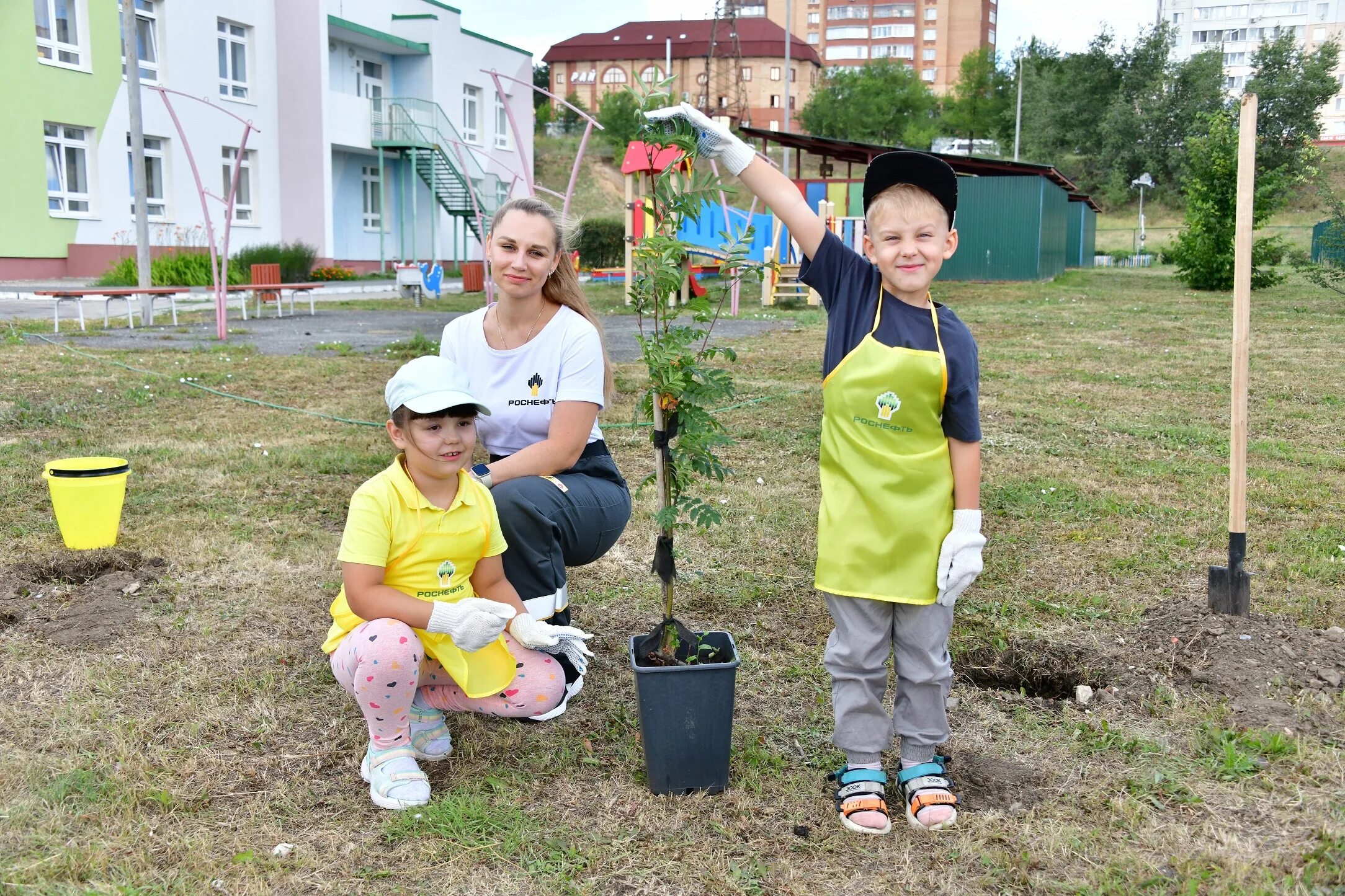 Посадка деревьев в доу. Экологическая акция посади дерево в детском саду. акция посади дерево в детском саду. акция посади дерево в детском саду с родителями объявление. картинка к акции посади дерево в доу.