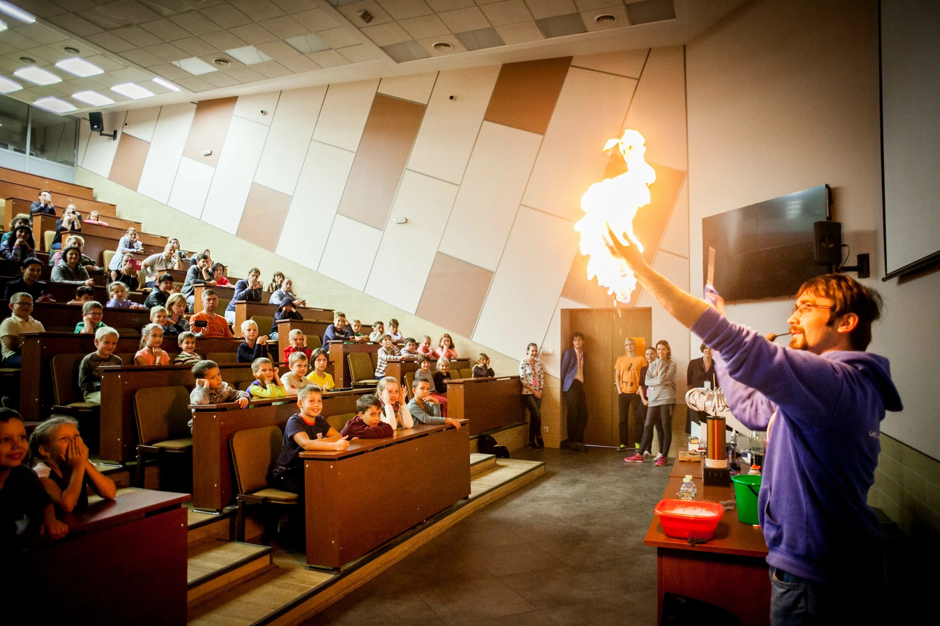 дети в университете. делфтский унивверситет. делфтский унивверситет. дети в университете. детский университет москва.