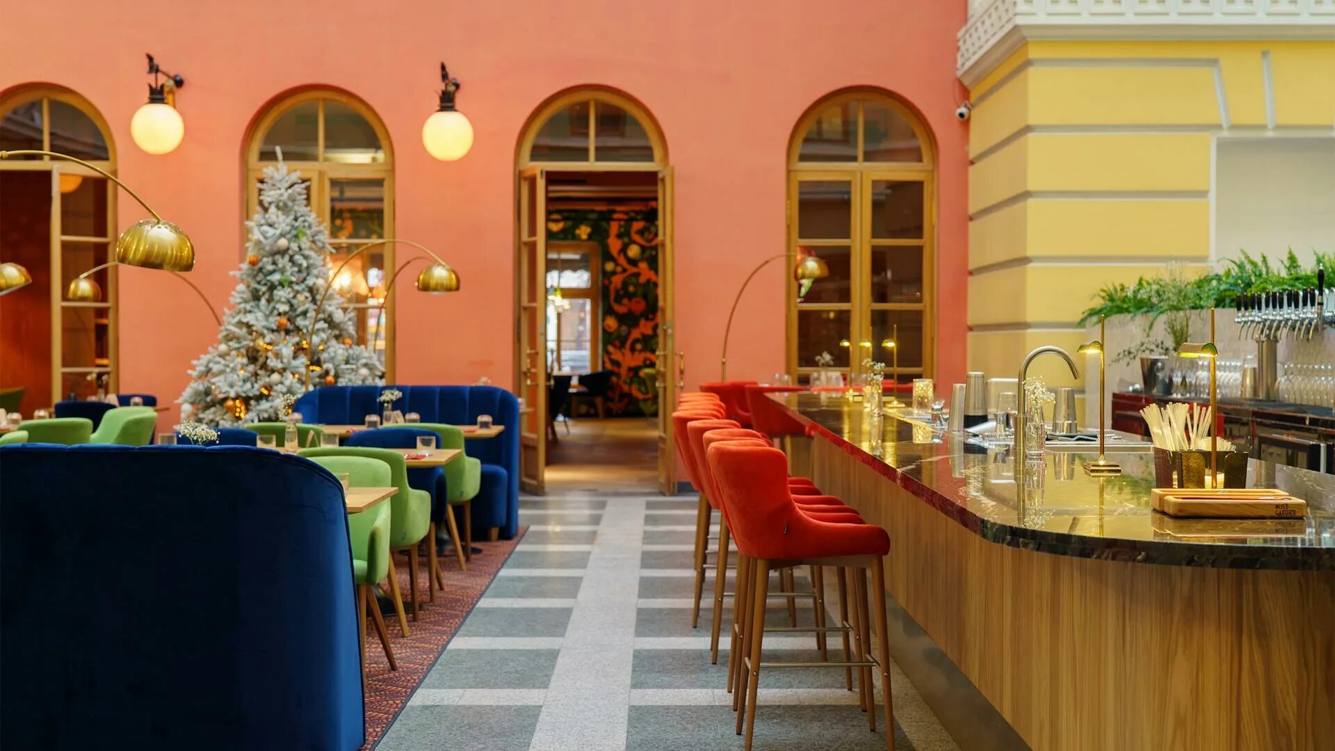 Alice garden ресторан спб. Ресторан элис гарден на невском. Элис гарден ресторан спб. Элис гарден санкт-петербург ресторан. Алиса гарден ресторан.