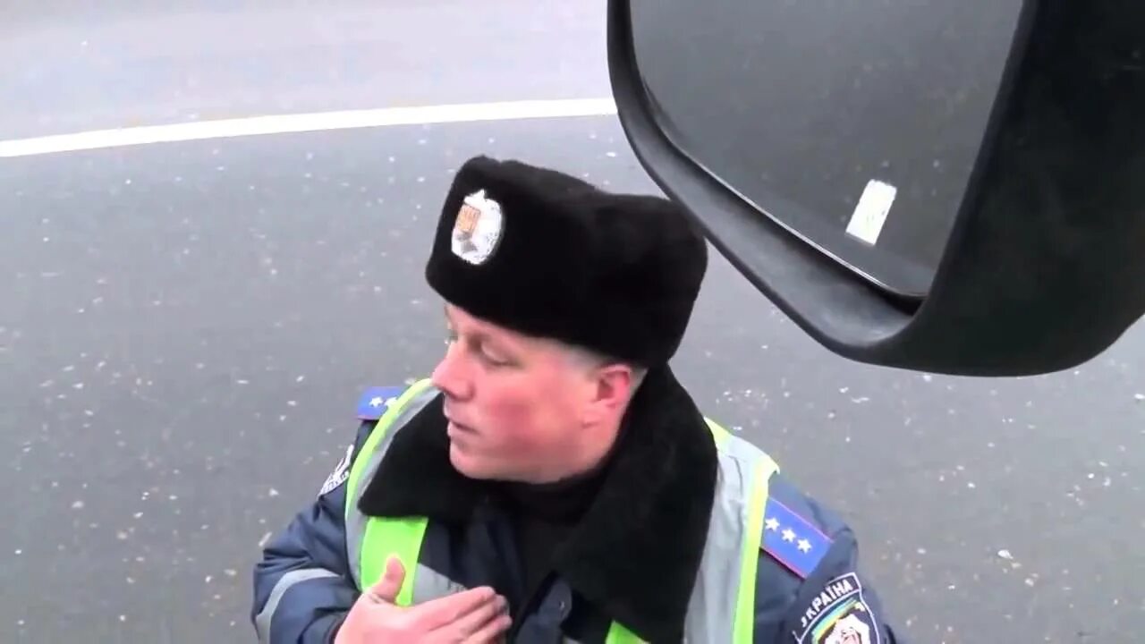 Бесплатное видео гаи. Бесплатное видео гаи. Приколы над гаишниками видео смеяться. Армянский гаишник. Гаи приколы.