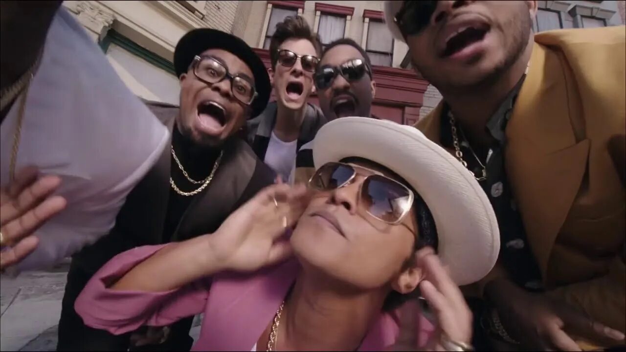 Uptown funk mark mars. Uptown funk mark mars