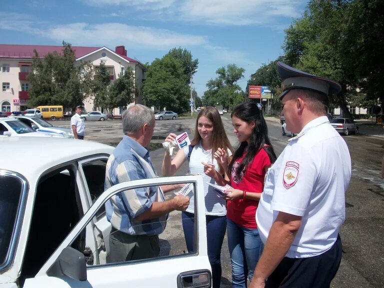 Сотрудники ГИБДД Георгиевск. Начальник ГАИ города Георгиевска. Гаишники в Георгиевске. ГИБДД Георгиевск фото сотрудников. Водитель георгиевске