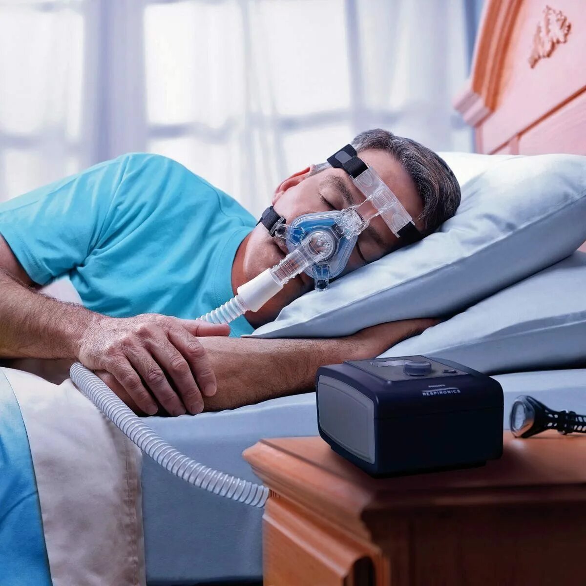 Сон лечить людей. CPAP аппарат храп. Сипап аппарат для апноэ. Аппарат апноэ сна БИПАП. Синдром обструктивного апноэ сна сипап терапия.