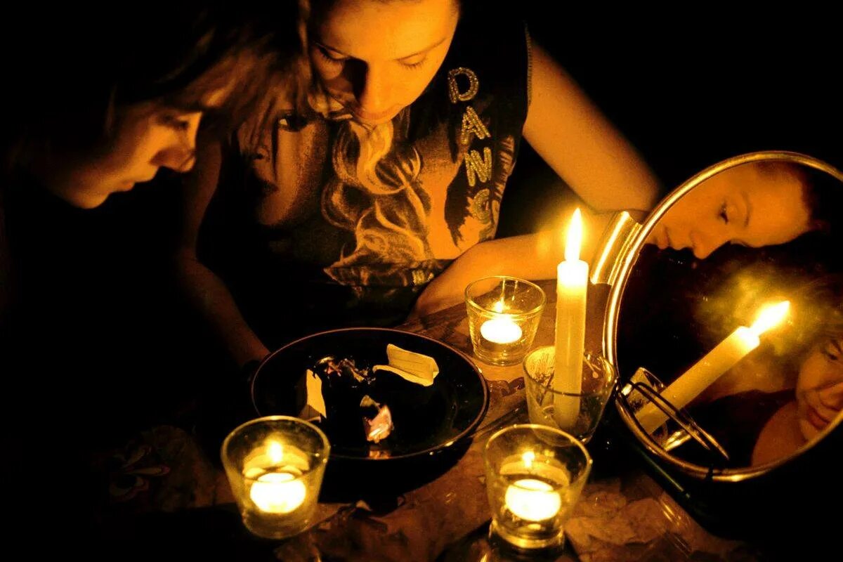 Гадания в рождество со свечкой. Гадание на свечке и воде в рождество. Гадания на рождество. Гадание на свечке и воде в рождество. Гадальные ритуалы.