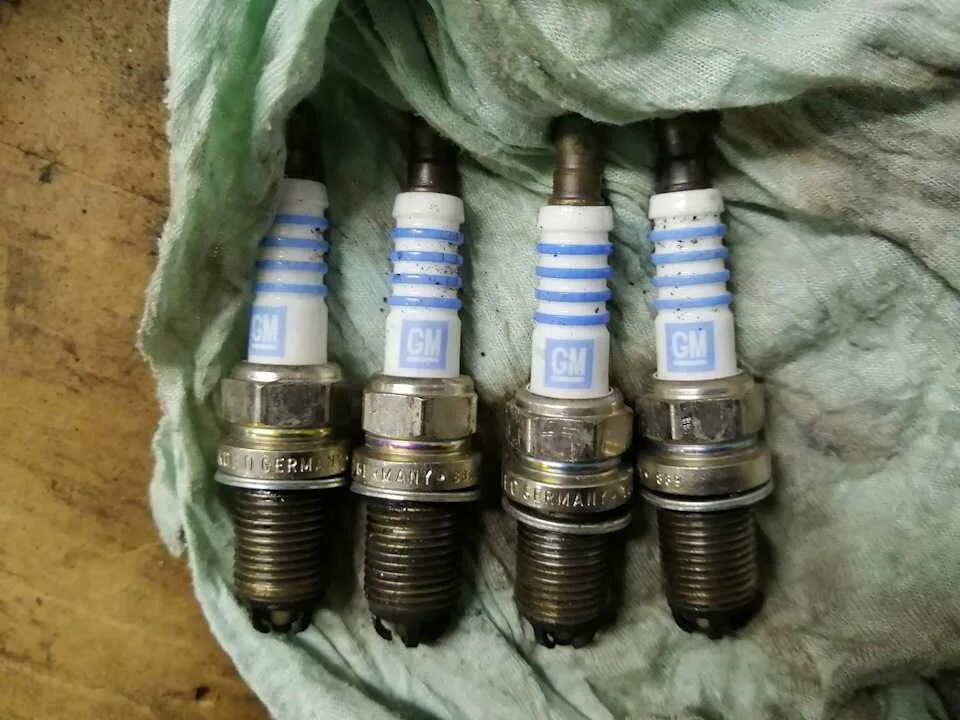 Denso 1951. Свечи зажигания зафира б z18xer. Заводские свечи зажигания опель зафира а 1. 6. Свечи зажигания зафира б z18xer.