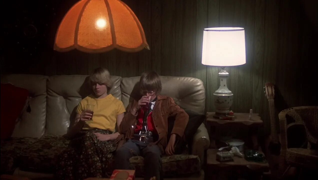 Doesn t lives. Алиса здесь больше не живет фильм 1974. джоди фостер в фильме алиса здесь больше не живет. alice doesn&#039;t live here anymore 1974. алиса здесь больше не живет.