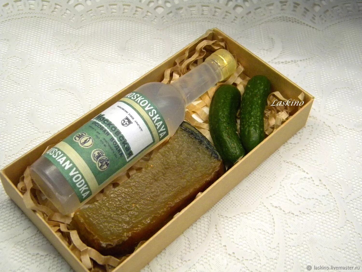 Подарок для алкоголика. Алкогольные наборы для мужчин. Набор алкаша. Набор алкаша. Набор алкаша.