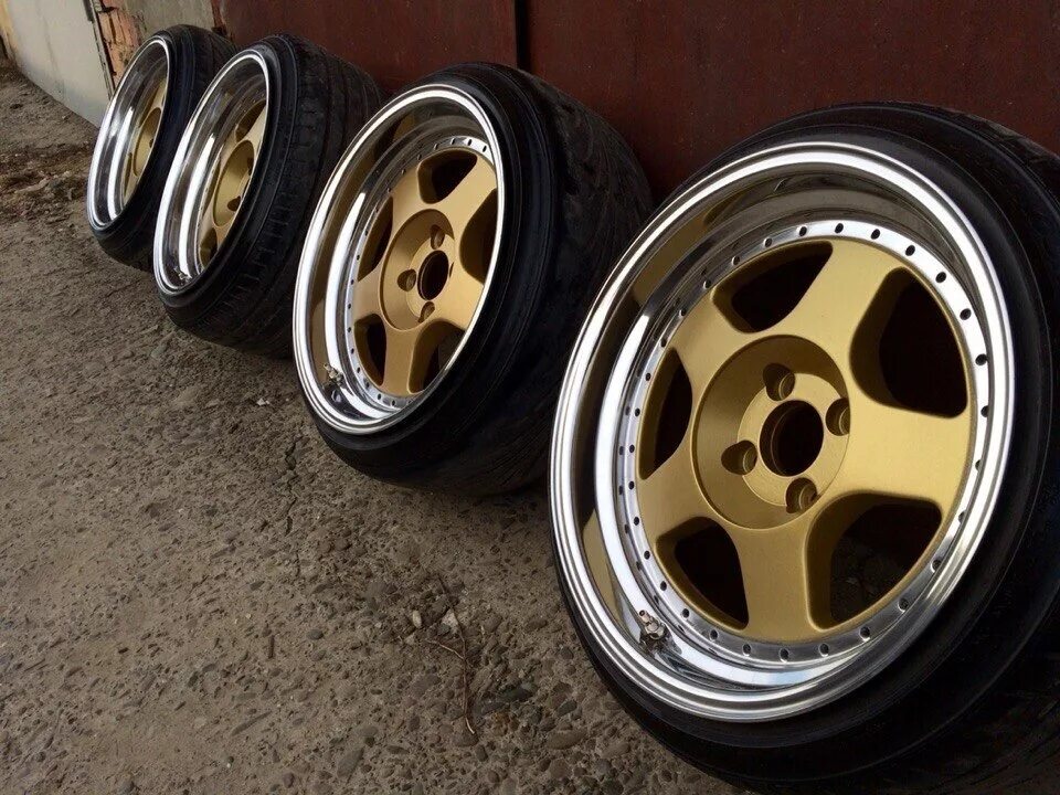 Диски с вылетом 15. Ssr r17 4x114.3. диски на ваз с полкой r15. диски artec r16. диски ssr r16.