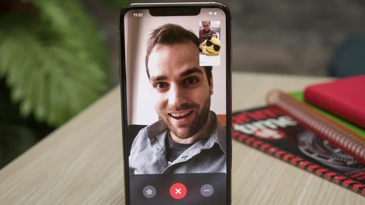 Айфон 15 фейс тайм. Что такое FACETIME на айфоне. Iphone 14 фронтальная камера. Iphone 13 фронтальная камера. Iphone 14 FACETIME.