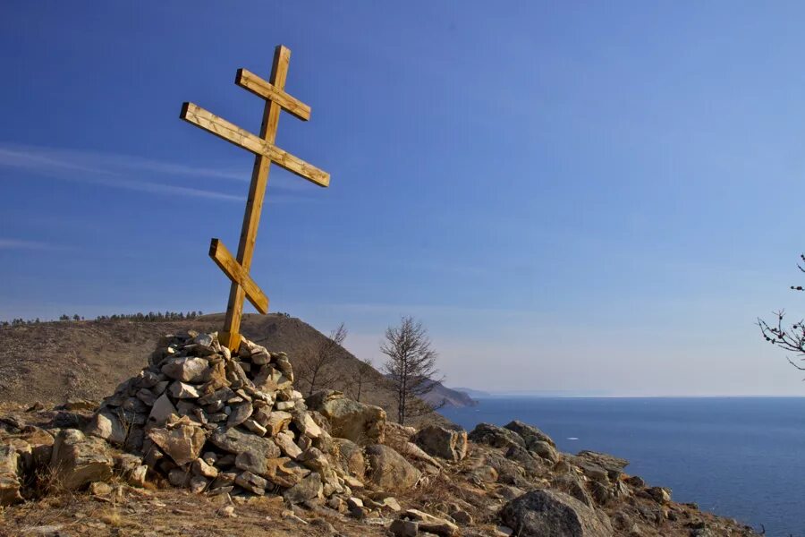 Гора с крестом в крыму мыс фиолент. Георгиевская скала крым. Мыс фиолент скала святого явления. Яшмовый севастополь пляж скала святого. Мыс крест.