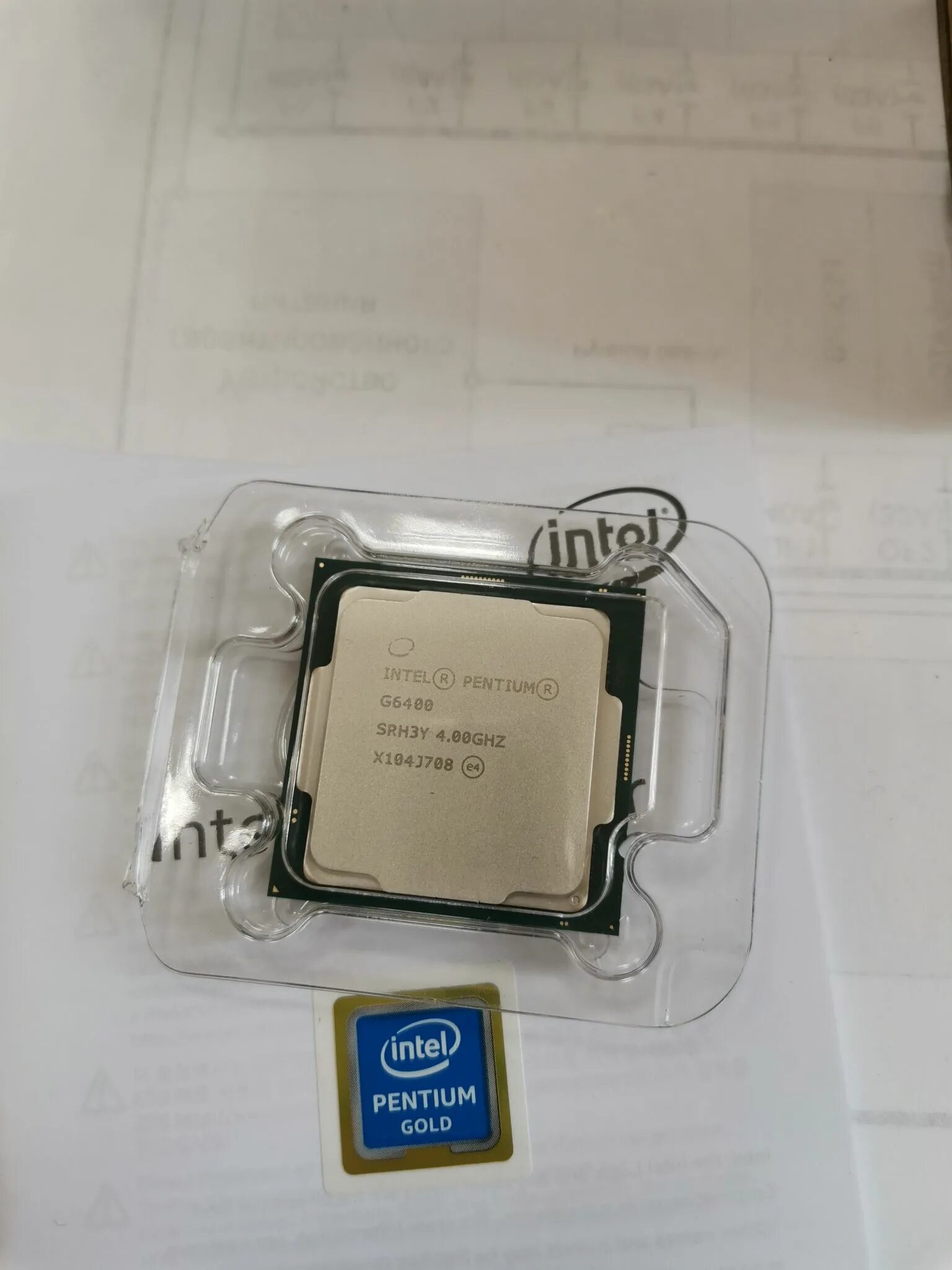 Pentium gold характеристики. Процессор Intel Pentium Gold g6400. Процессор Intel Pentium Gold g6400, OEM. Процессор Intel Pentium Gold g6400, LGA 1200. Процессор Intel Pentium Gold g6405 OEM.