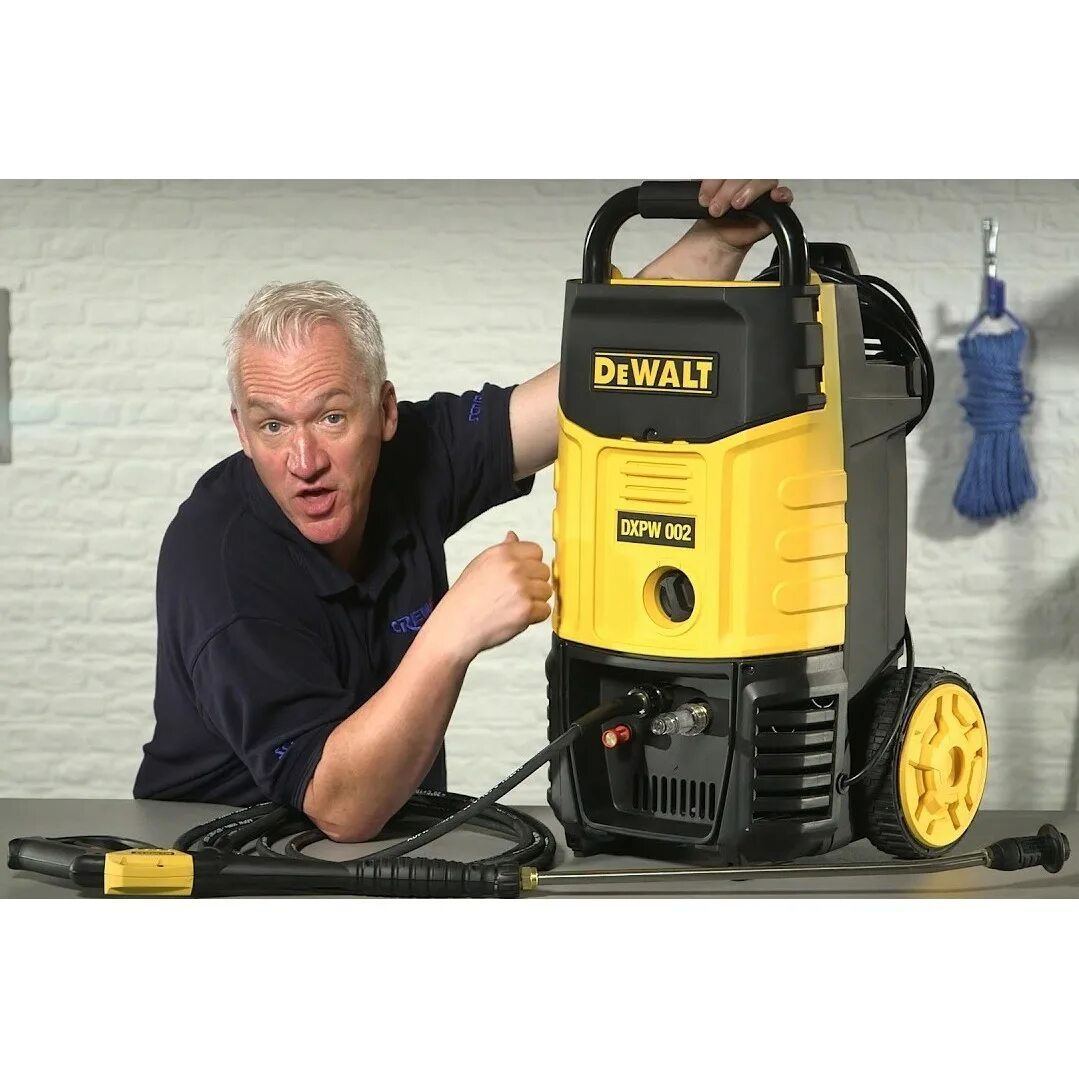 Аккумуляторная мойка DEWALT dcpw550. Мойки высокого давления ДЕВОЛТ. Мойка DEWALT. Мойка высокого давления Девальт 150 бар.