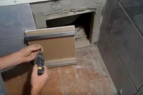 Люк на магнитах под плитку в ванной