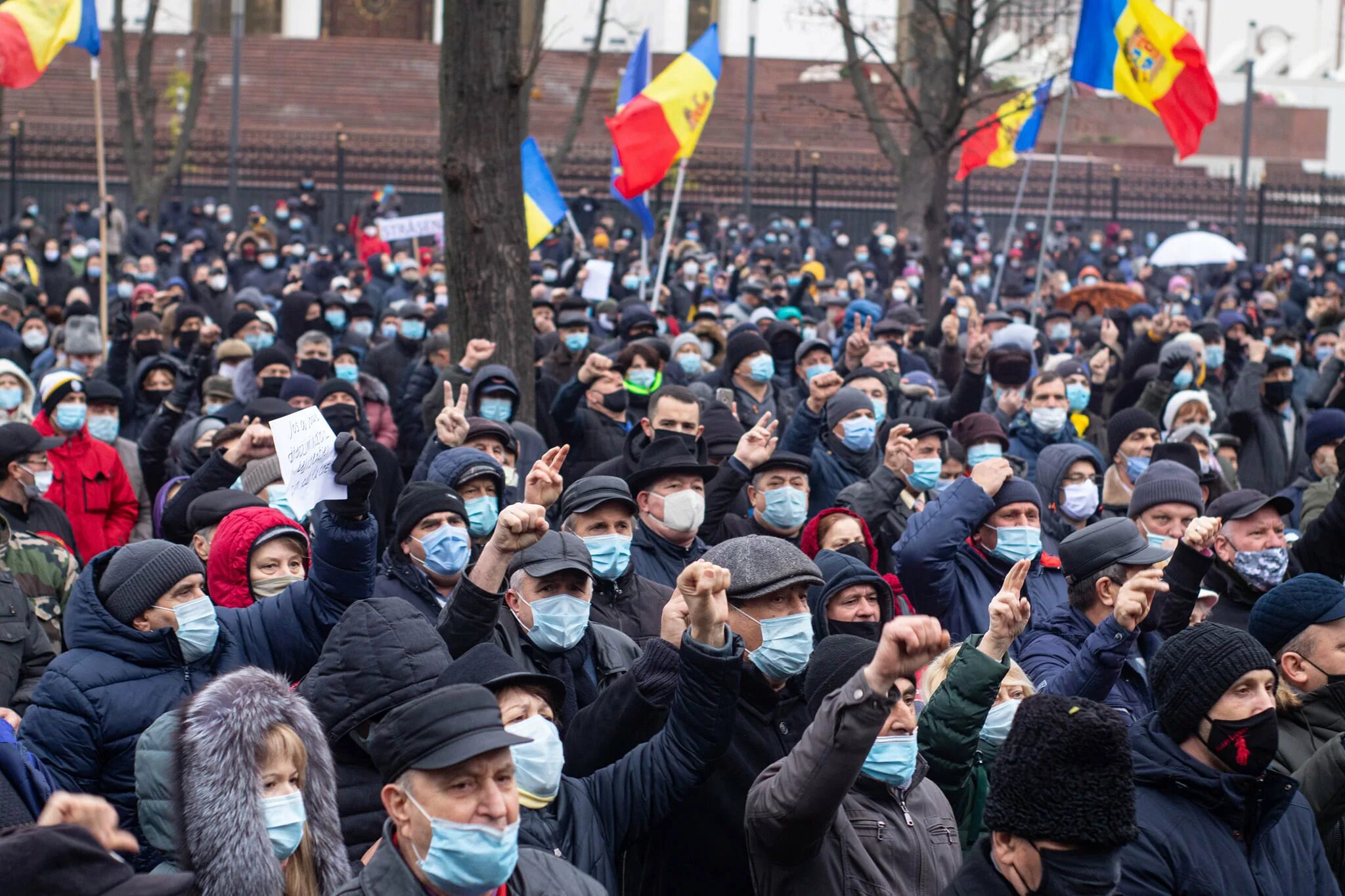 Протесты в Молдове против Санду. Протесты в Молдавии 2022. Санду протесты в Кишиневе партии Шор. Митинги протеста в Молдове. Обстановка в молдавии