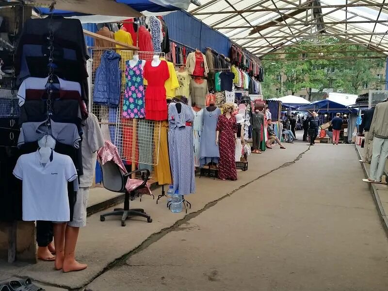 рынок одежды. китайский вещевой рынок. рынок одежды. вещевой рынок юнона в санкт-петербурге. вещевой рынок екатеринбург таганский ряд.