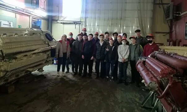 Кингисеппский завод. Кингисеппский машиностроительный завод зимитицы. ген директор машзавода тула. кингисеппский машиностроительный завод вакансии зимитицы. зимитицы кингисеппский завод спортзал.