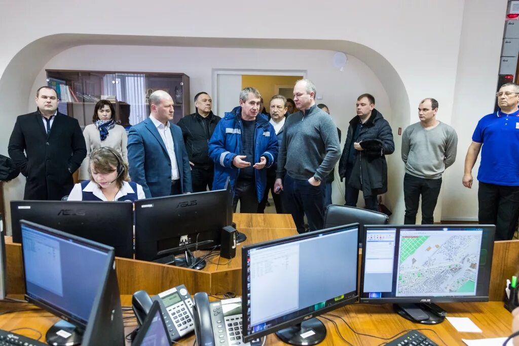 Рост робота. Работа в ростове. Вакансии в ростове на дону. Тракторный цех ростсельмаш. Холмы ростова-на-дону.