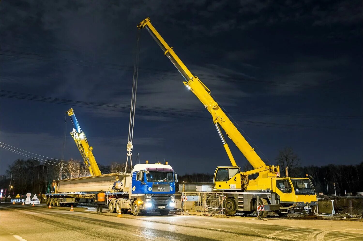 Автокран liebherr ltm-1040-2. Кран 24 тонны. Кран liebherr ltm 1070. Урал некст кран челябинец 25 тонн. Кран grove gmk 100 тонн.