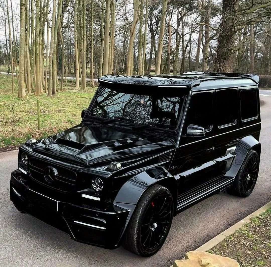 Фотки гелика. Мерседес Гелендваген Брабус. Mercedes Benz g65 Brabus. Гелендваген 5.5 АМГ. Мерседес черный джип Гелендваген.