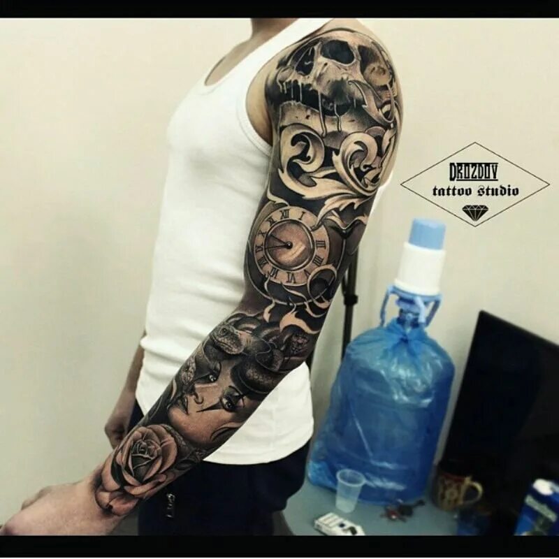 Tattoo media. Tattoo media. Тату на предплечье для мужчин иисус. Тату скорой помощи. Tatu facebook.