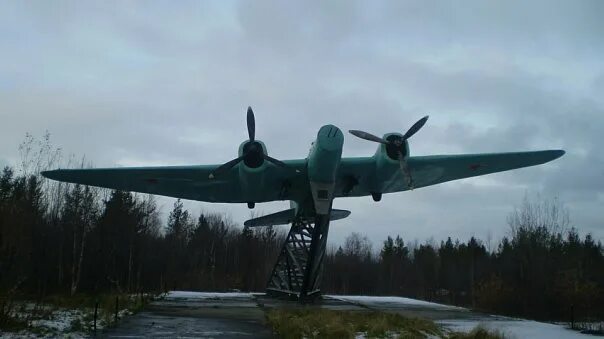 Оленегорск 8. Аэродром Оленегорск Мурманской области. Авиабаза Оленегорск. Оленегорск 8 поселок высокий.