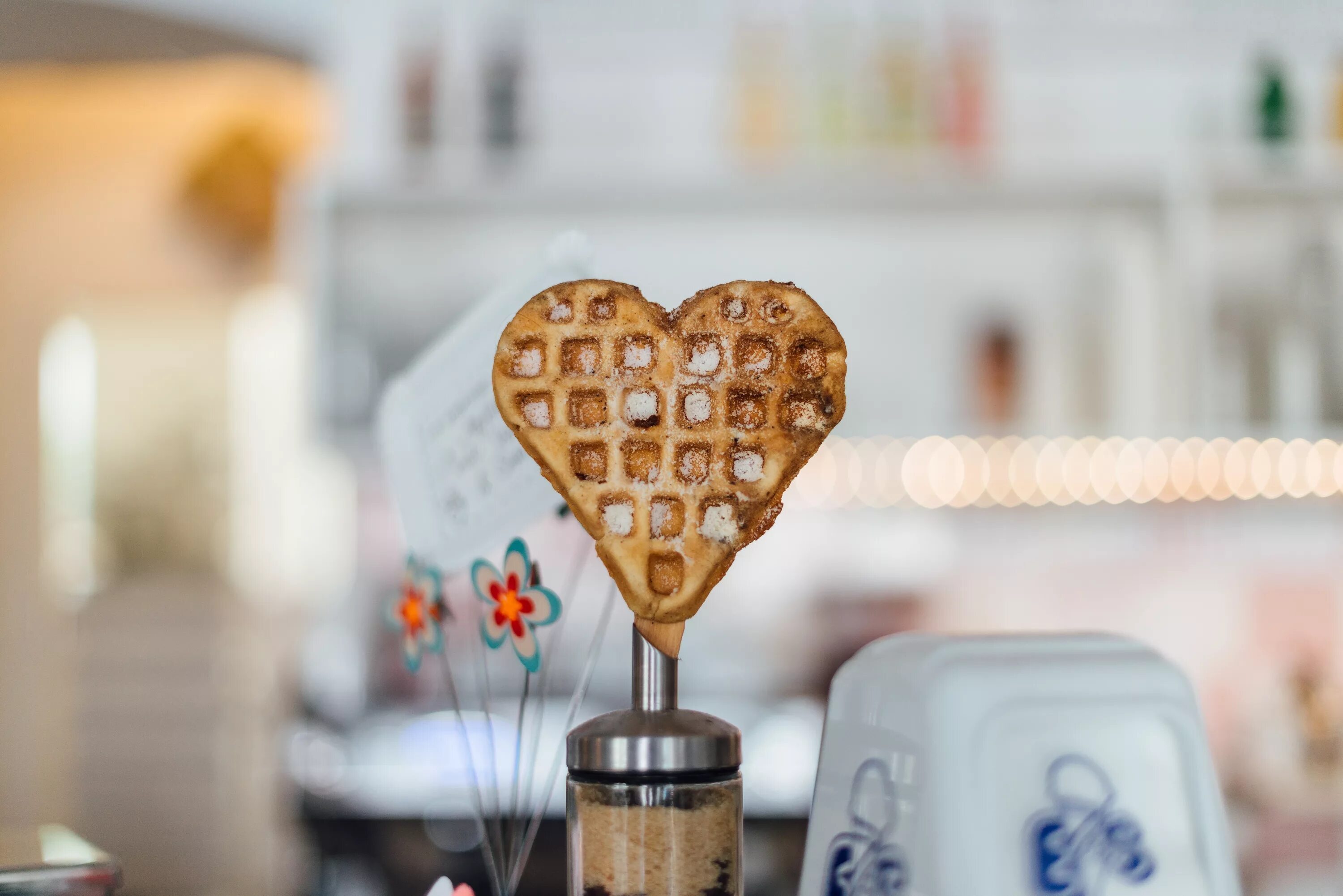 Сердечки еда. Милые и оригинальные картинки. любовь к еде картинки. waffle heart read in english. телефон на клипе сердце еда.
