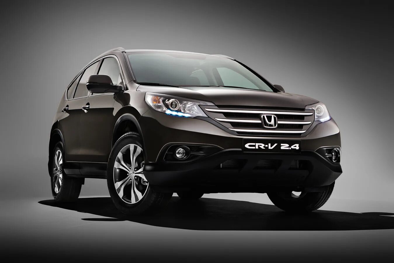 Машина honda crv. Хонда СРВ кроссовер. Honda CR-V 2013 2.2. Honda CR-V 4 2013. Honda CRV 4 поколение.