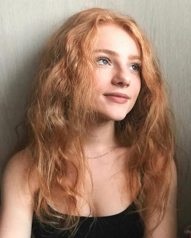 Рыжая няшка. Люси холлестейл. Cute ginger. Блондинка с веснушками. Фрэнсис кумб рыжая.