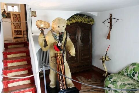 Маленький дали