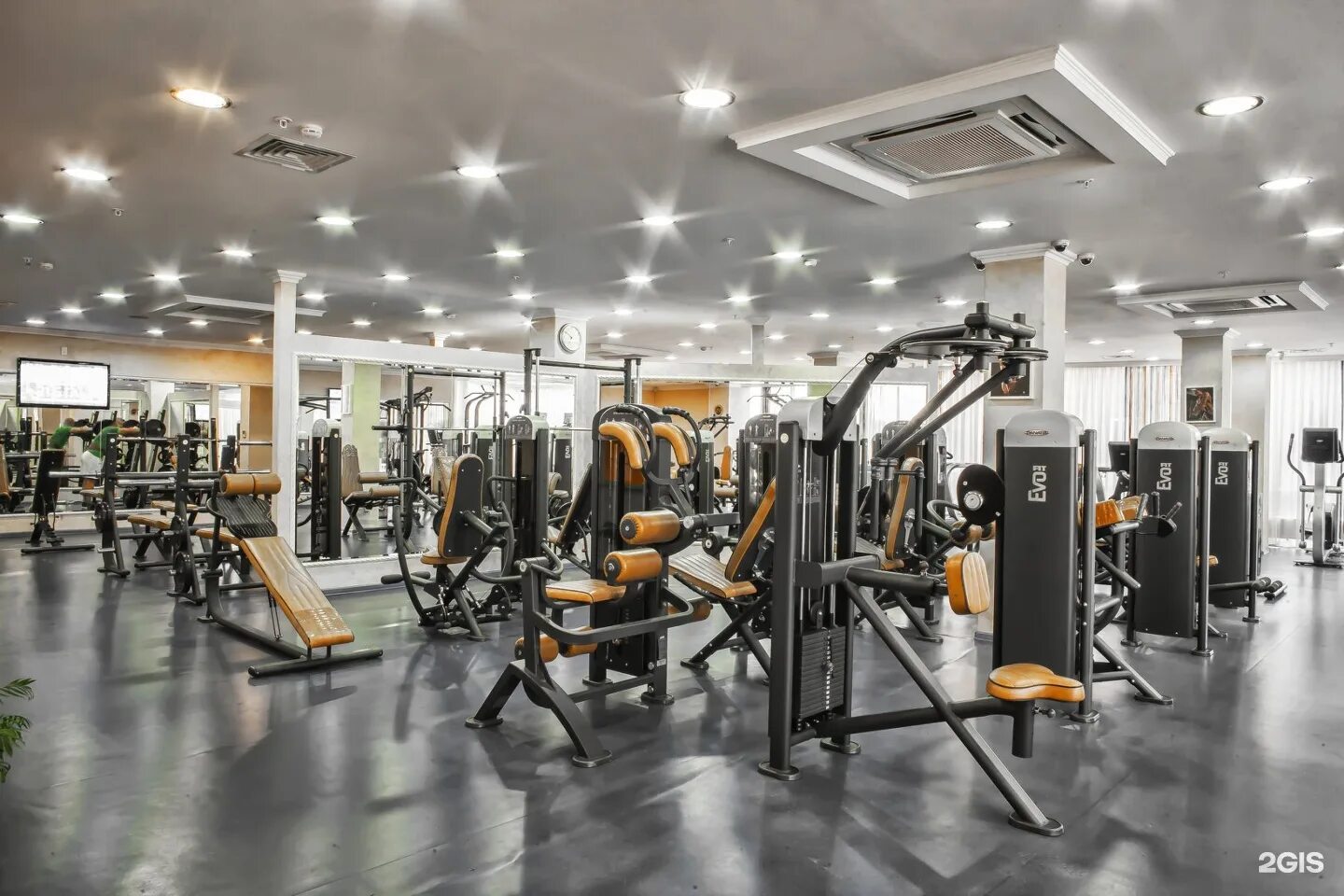 Санаторий десна спортзал. Фитнес в отеле. Panorama by mercury красная поляна 4*. Ялта интурист тренажерный зал. Тренажерные залы курск.
