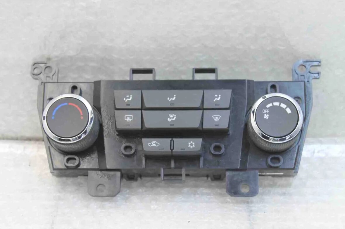 Шевроле круз 2010 панель управления печкой. Управление печкой шевроле круз. Блок печки отопителя круз. Блок управления печкой круз. Блок управления отопителем chevrolet cruze.