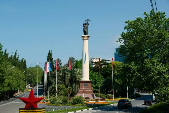 Памятники любимым персонажам кино Интересное кино Дзен