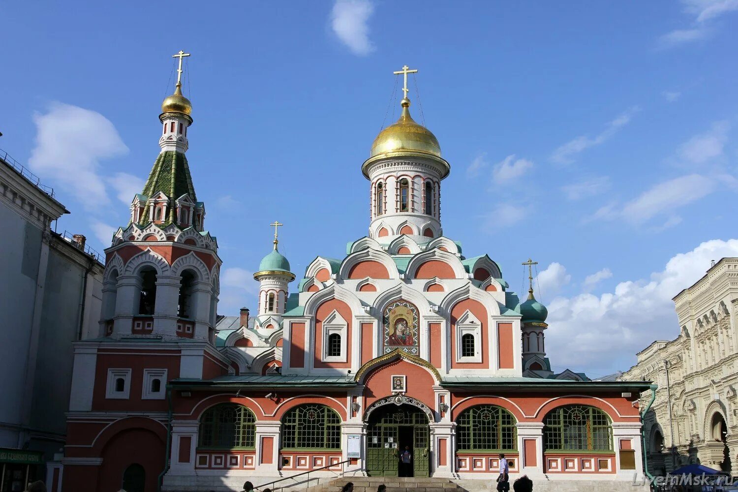 Как выглядит храм в москве. Собор казанской божьей матери в москве. собор казанской божьей матери в казани. собор казанской иконы божией матери на красной площади москва. собор казанской иконы божией матери 17 век.