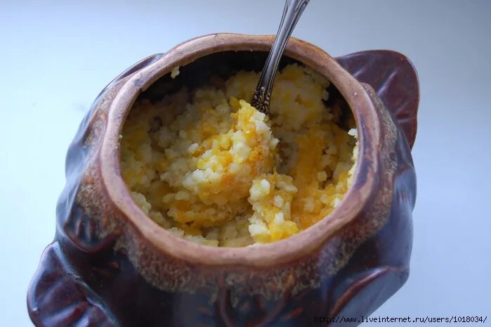 Как ставить горшки в духовку. Готовить горшек можно горячий или голодный ставить в духовке. Горшочки ставить в холодную или горячую. Суп в глиняном горшке в духовке. Ужин в горшочках в духовке.