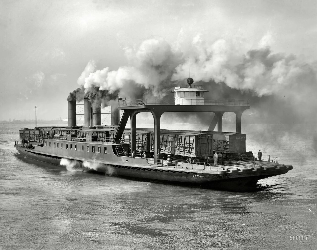Транспортные пароходы. Пароходы 19 века. Steamer пароход. Пароход Амазонка 1851. Речные пароходы США 19 век.