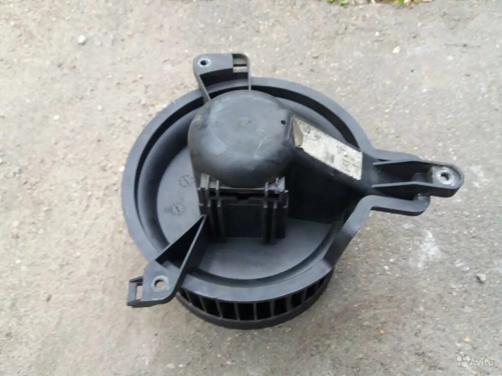 Мотор печки ситроен берлинго м59. Печка берлинго. Отопитель ситроен берлинго 1. 4 вентилятор печки только на 4 скорости. Моторчик отопителя ситроен берлинго.