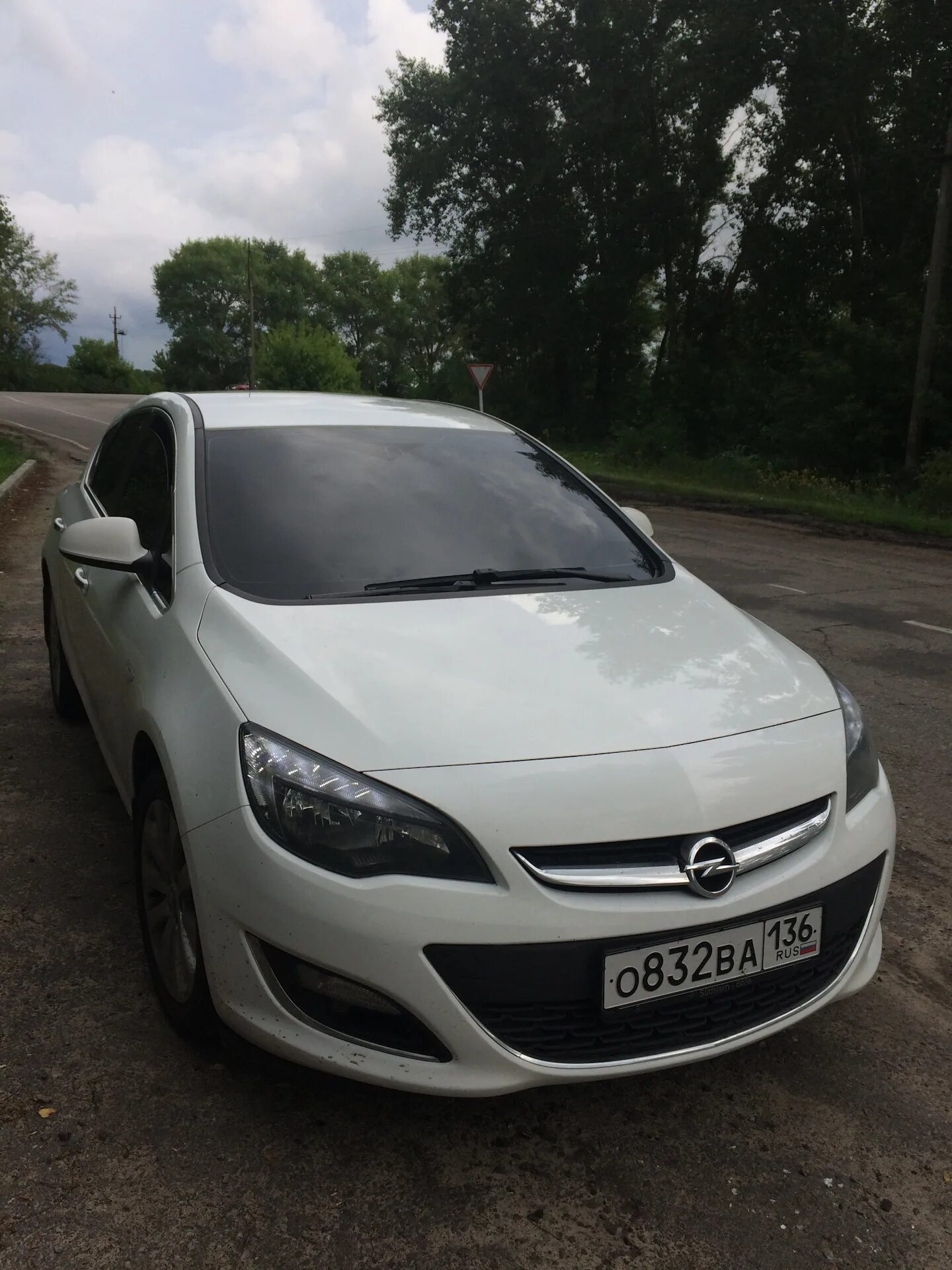 Опель тонированный. Opel astra h gtc 2008. Опель тонированный. Opel astra h тонировка. Опель тонированный.