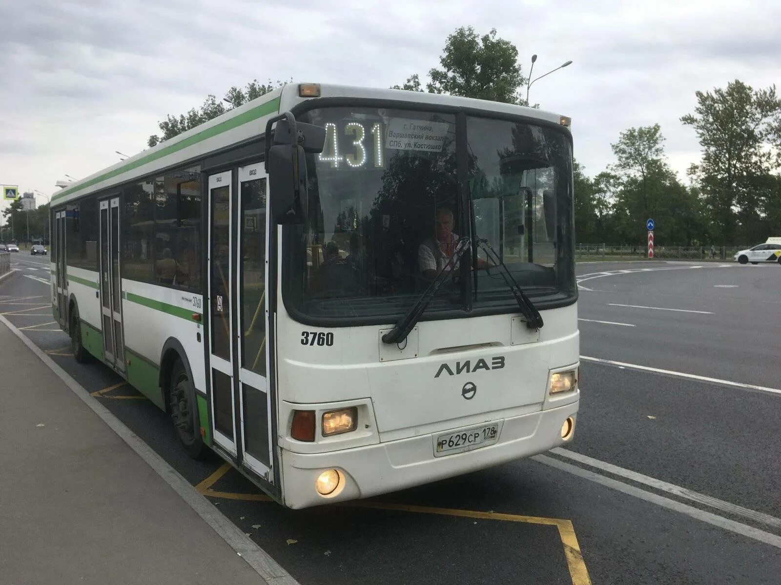 Автобус 431 спб-гатчина. Гатчинский автобус. Лиаз в гатчине. Гатчинский автобус. Транс-балт гатчина.