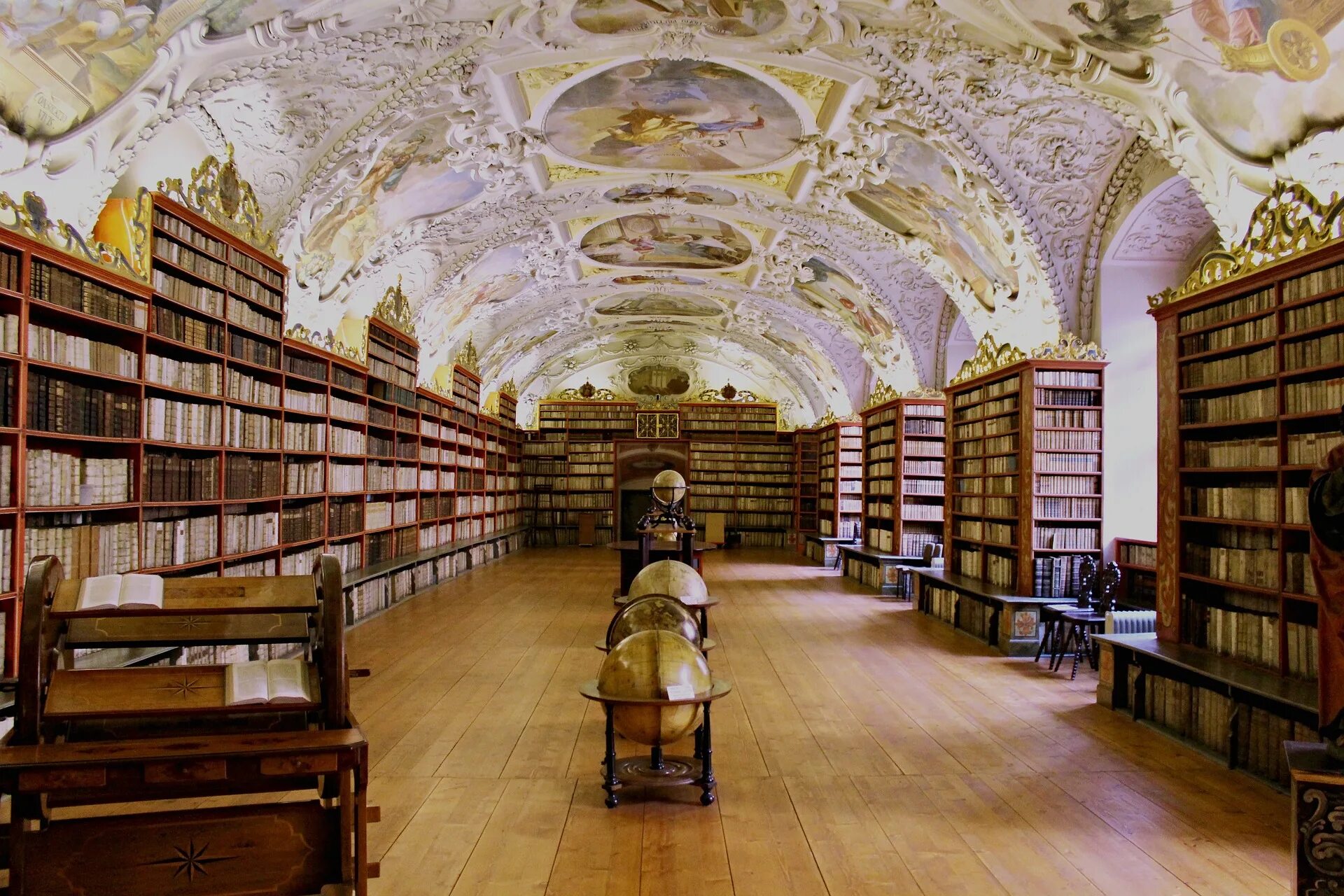 Библиотека работы с изображениями. Библиотека картинки. книга библиотека. библиотека фон. книжная библиотека.