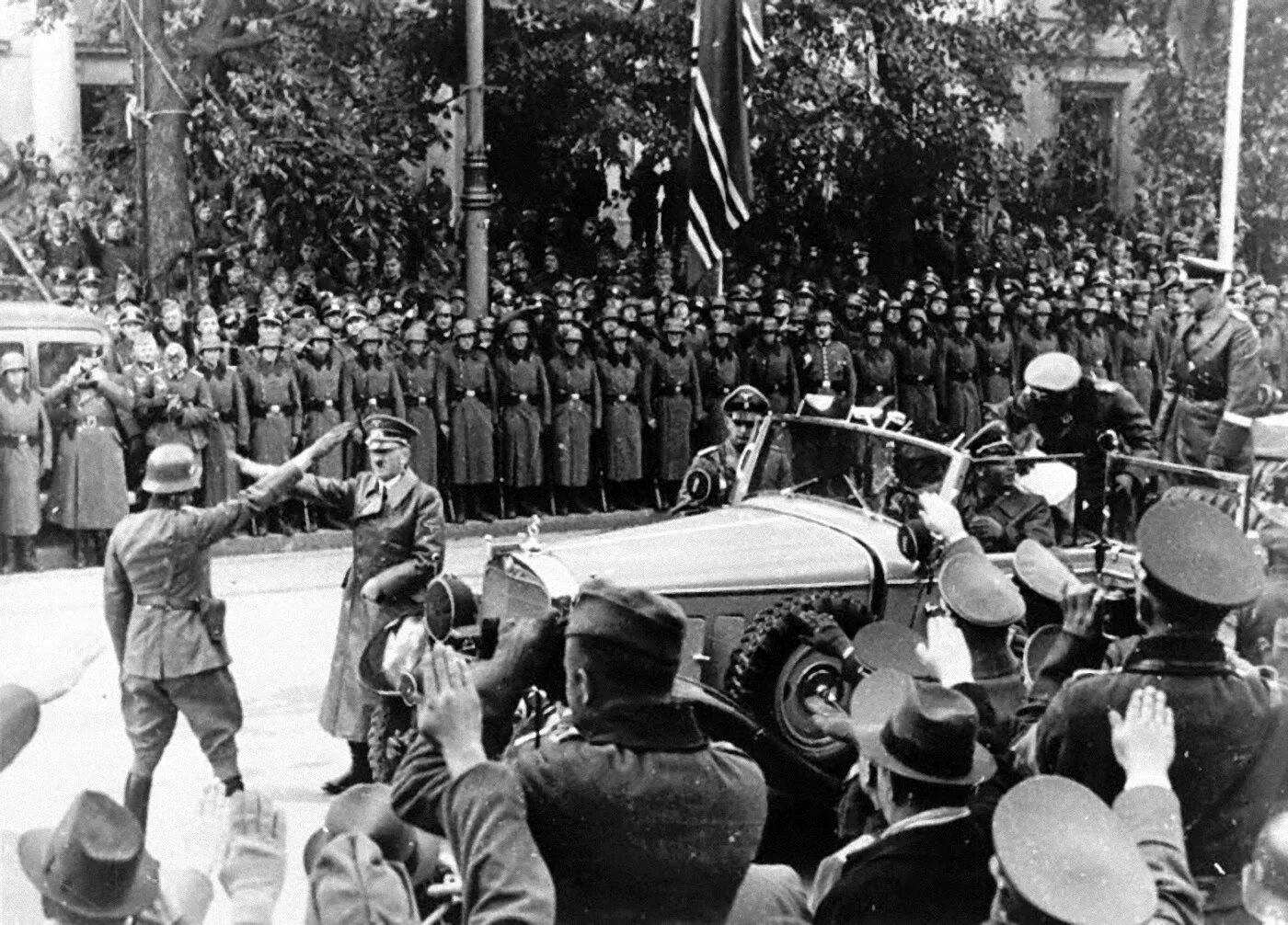 Германские войска в Польше 1939. Вторжение в Польшу 1939 Германия. Немецкие войска в Варшаве, сентябрь 1939 года. Мировые захваты германии