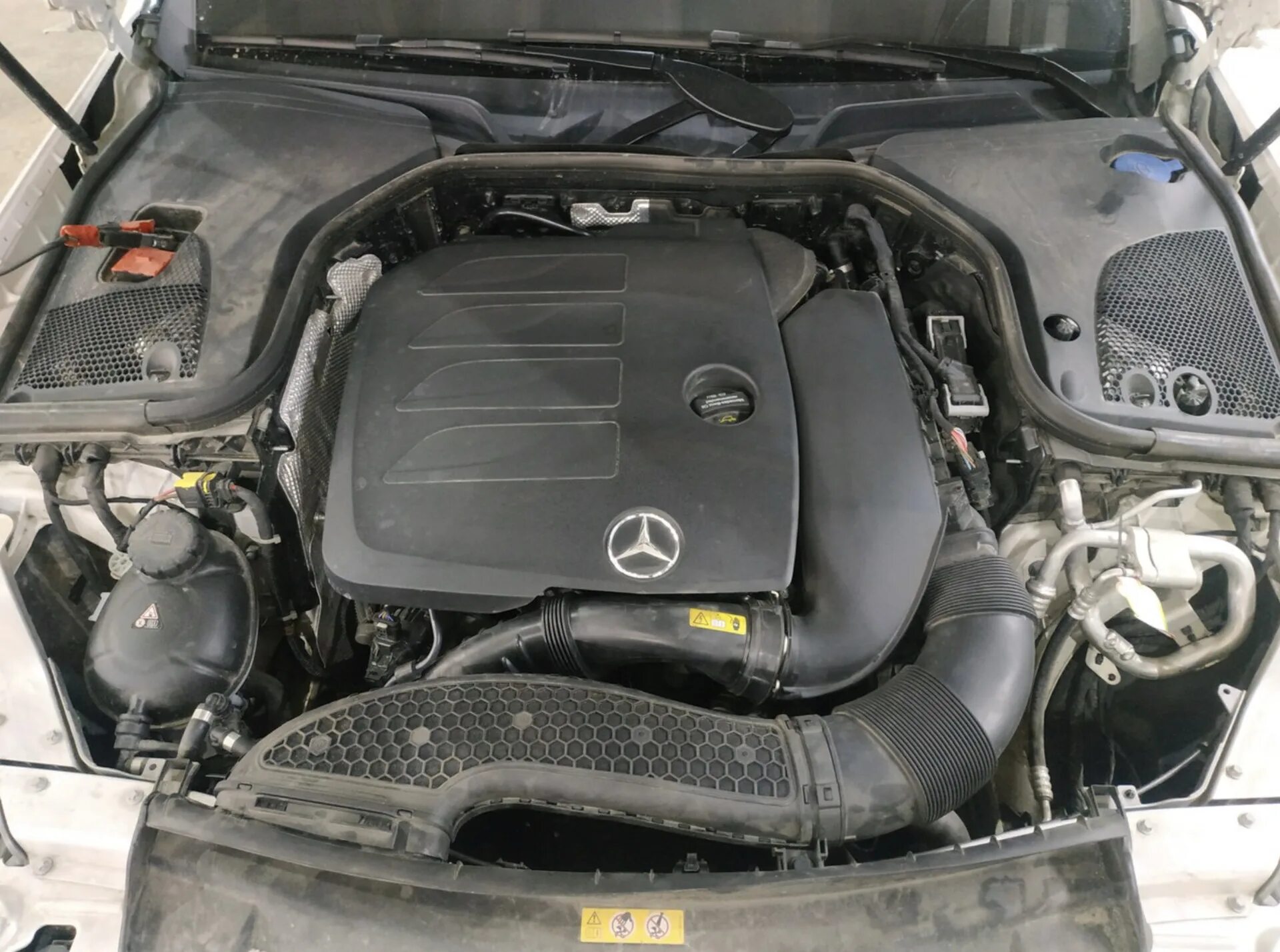 C amg c63 двигатель. Мерседес 213 2016 г мотор. 264 мотор. 260 мотор мерседес. Мерседес w213 моторы.