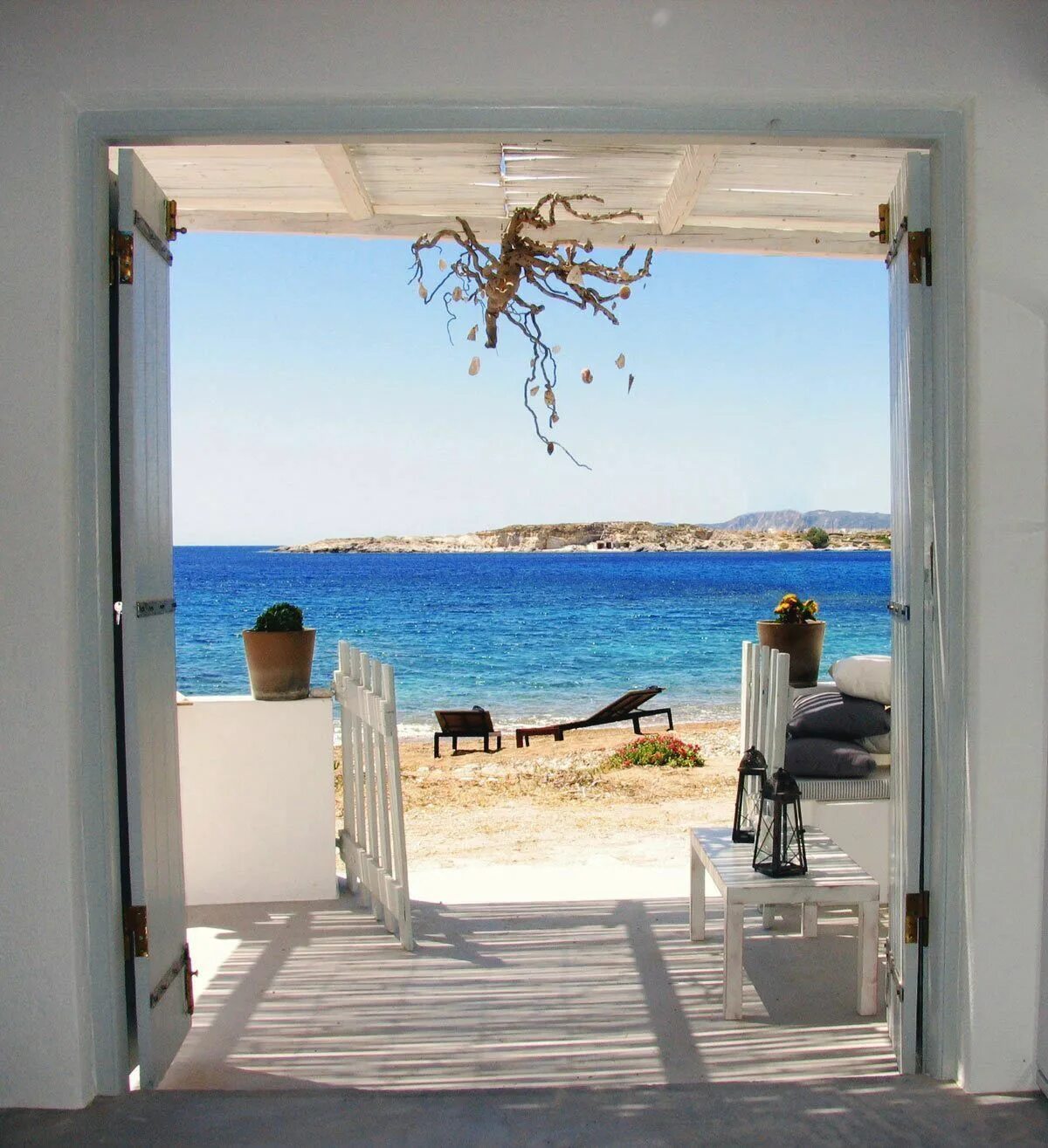You can the beach from my house