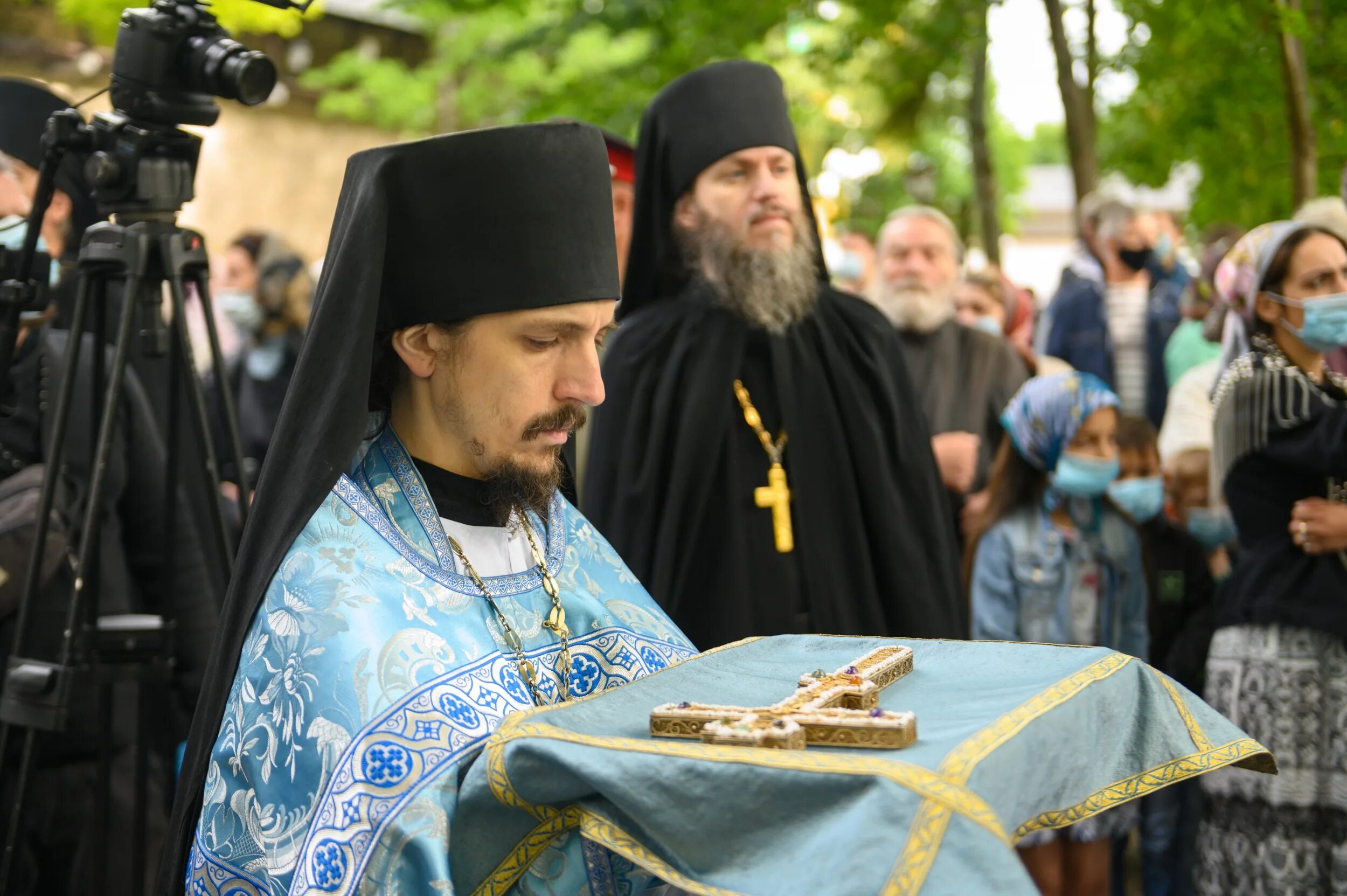 иеромонах анатолий донцу. игумен савва настоятель крыпецкого монастыря. псково печерский монастырь иеромонах. псково печерский монастырь иеромонах. отец иоанн псково-печерский монастырь.