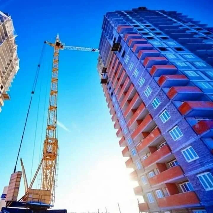 Жилищное строительство это. Стройка многоэтажки. стройка мкд. новостройки стройка. строительство многоквартирных домов.